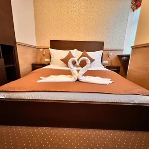 21 And Hotell Budapest